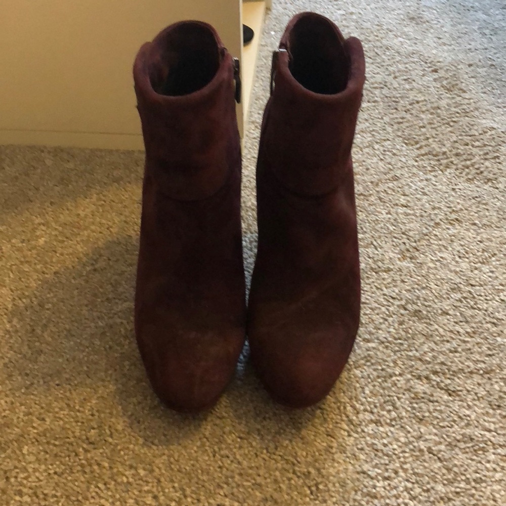 Burgundy suede Vince Camuto booties